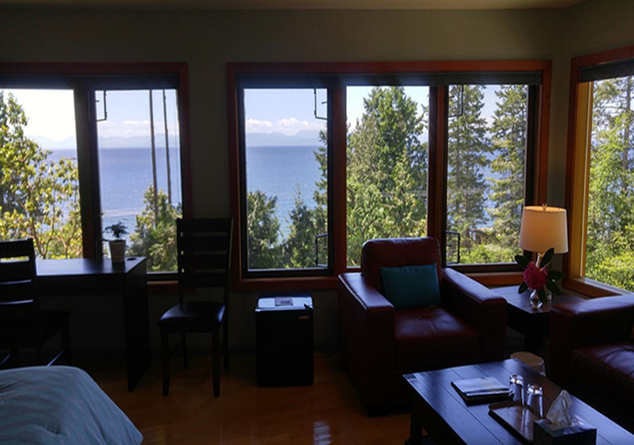 Sunshine Coast Treetop B&B Sechelt Exterior photo